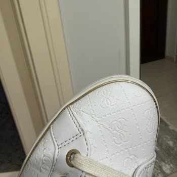 Kusurlu Guess Ayakkabısı Ve Türkçe Müşteri Hizmeti Eksikliği