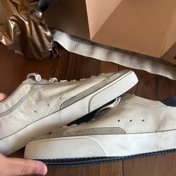 Kullanılmış Görünen Golden Goose Ayakkabı İçin Hemen Değişim Talebi