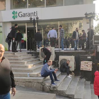 Garanti Banka Laleli Şubesinde Kaba Personel Tavrı Müşteriyi Küçümseyerek Rencide Etti