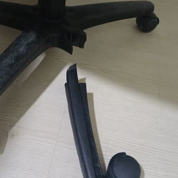 Üç Gün İçinde Kırılan Ofis Koltuğu Ve Cevapsız Müşteri Hizmetleri