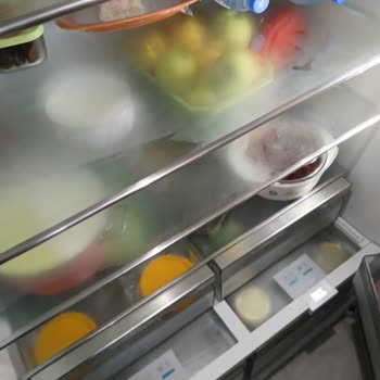 Siemens Buzdolabında Terleme Ve Nem, Gıdalar Çabuk Çürüyor, Servis Yardımcı Olmuyor: İade Talebi