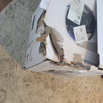 Dyson Servisinde Kozmetik Hasar Ve İlgisiz Yanıt