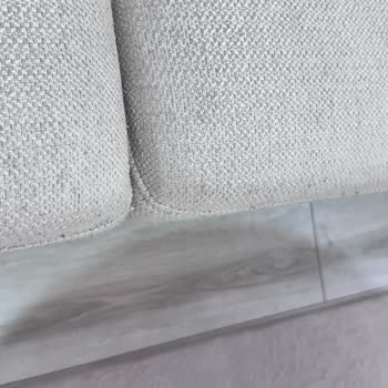 Garanti Kapsamında Koltuk Takımının Kumaşında Tiftiklenme Ve Dikiş Sorunları