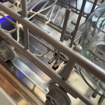 Samsung Bulaşık Makinesi Sepetlerindeki Paslanma Ve Garanti Dışı Servis Ücreti