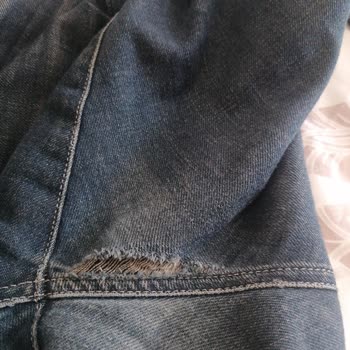 Mavi Jean Pantolonunda Tekrarlayan Dikiş Patlaması Ve Deformasyon Üzerine İade Talebi