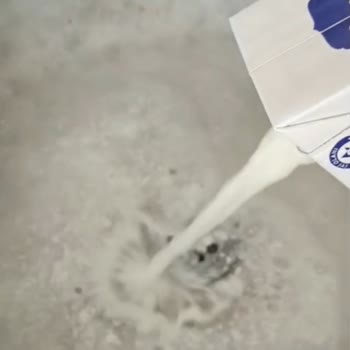 A101'den Bozuk Süt Satışı Tatlımı Mahvetti