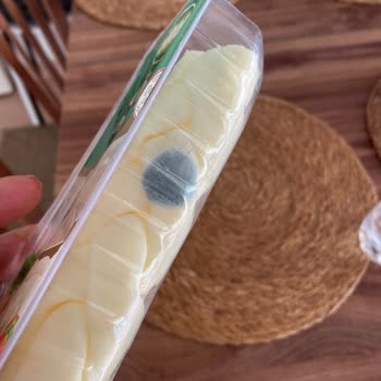 Küflü Sütaş Peyniri Getir Markette Sağlık Ve Güven Endişesi Yarattı