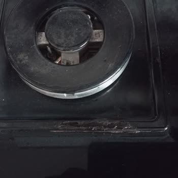 Bosch Set Üstü Ocakta Saç Boya Atması Ve Delinmesi Ücretsiz Değişim Talebi