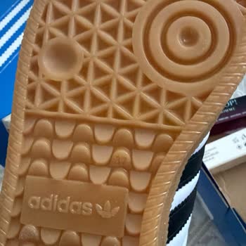 Orijinal Satılan Adidas Ayakkabıların Sahte Çıkması Ve İade Reddi