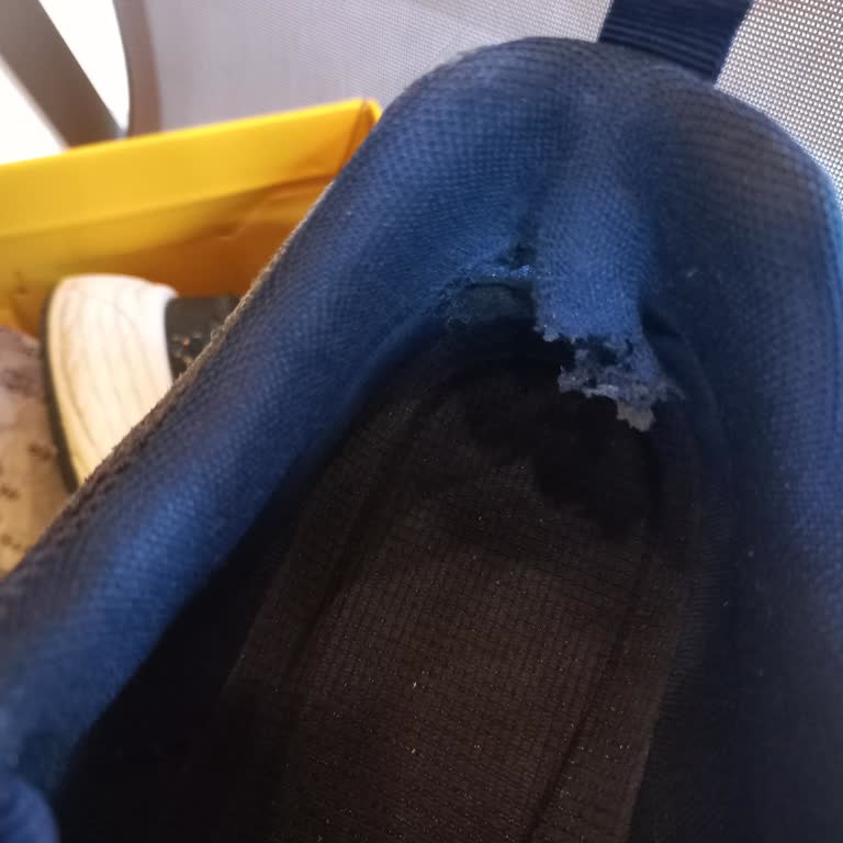 Topuk Astarı Kısa Sürede Deforme Oldu, Mağaza Üretim Hatası Olmadığını İddia Ediyor