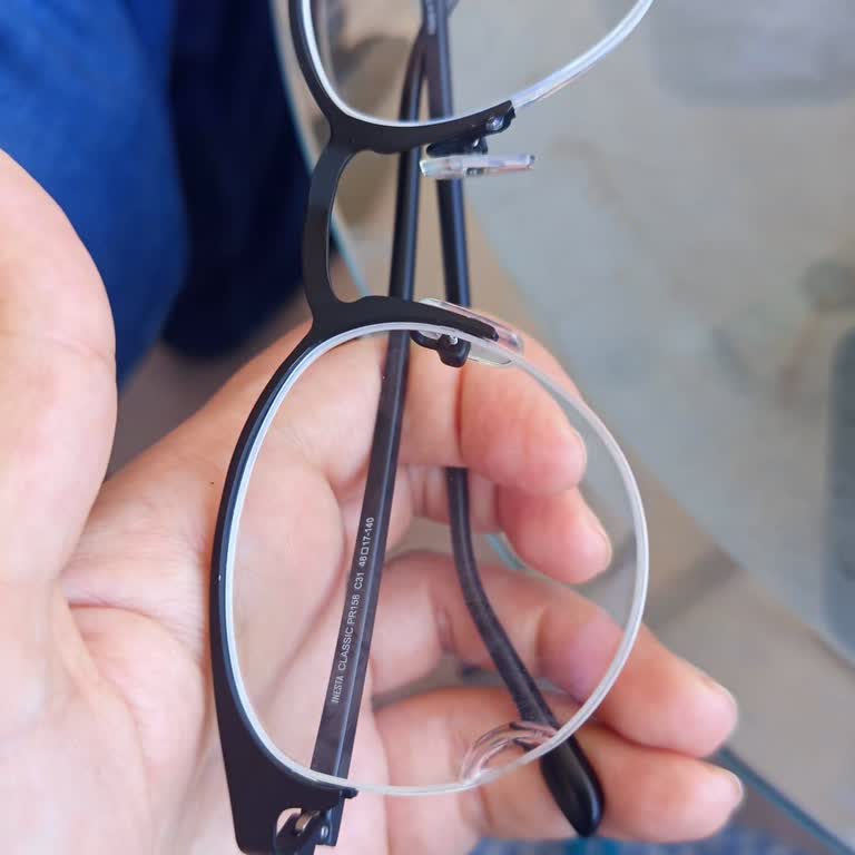Atasun Optik Gözlüğünün Tek Düşte Çatlaması Ve Çözüm Reddi