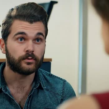 Kiralık Aşk'ta Oyuncu Ve Karakter İsimlerinin Jeneriklerde Görünmesi Gerekiyor