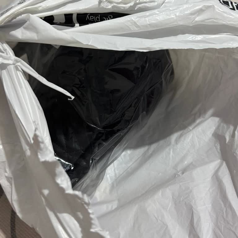 Pierre Cardin Çanta Kargosu Özensiz Paketlendi Ve Hasar Riski Yüksek