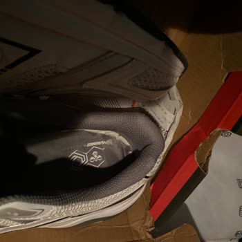 Ayakkabı Dünyası Ve Hummel 1 Yıllık Garanti Kapsamında Değişim Talebini Reddetti