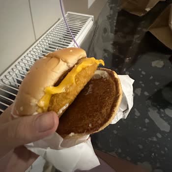 İzmir Menemen Burger King’de Uzun Bekleme Ve Yanık Ekmek