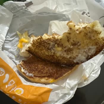 İzmir Menemen Burger King’de Uzun Bekleme Ve Yanık Ekmek