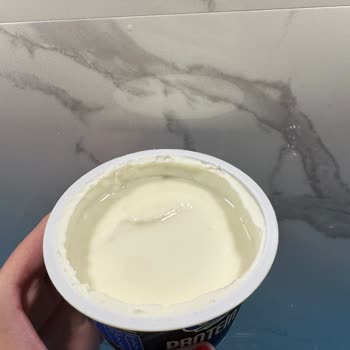 Metro Market'ten Quark Protein Ürünün İçinde Kurt Bulunması
