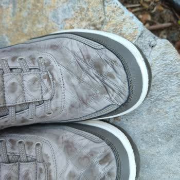 Skechers Ayakkabım Yağmurda Kırmızı Lekeler Oluştu, Değişim Talebi