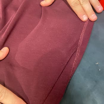 Hummel Mağazasındaki Yeni Eşofmanda Aşırı Tüy Toplama Sorunu Ve Değişim Talebi