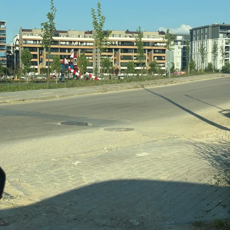 Menhol Kapağındaki Gürültü TOKİ Emekli Konutları'nda Yaşam Kalitesini Bozuyor