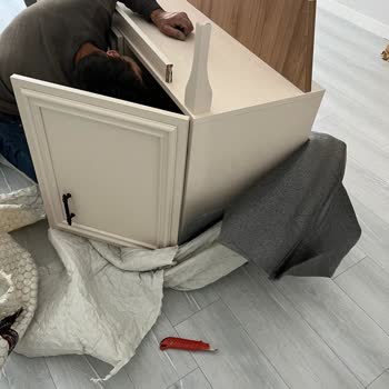 Kusurlu Çeyiz Seti Teslim Edildi, Değişim Ve Tamirat Süreci Asla Tamamlanmadı