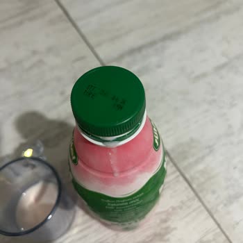 Sütaş Çilekli Kefir Son Kullanma Tarihi Olmasına Rağmen Bozulmuş