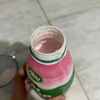 Sütaş Çilekli Kefir Son Kullanma Tarihi Olmasına Rağmen Bozulmuş