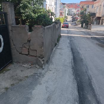 Bahçe Duvarı Hasarı Ve Çözüm Talebi