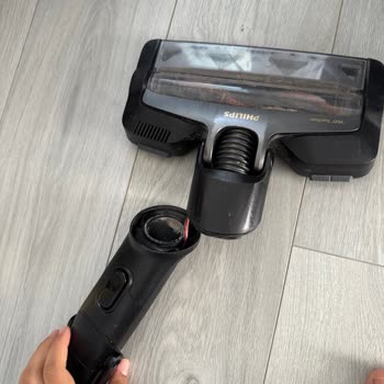 Philips Aqua Plus 8000 Süpürge Üst Kısmı İki Kez Kırıldı, Dayanıklılık Sorunu