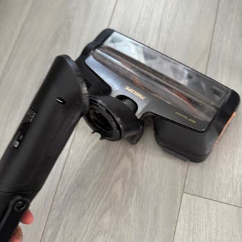 Philips Aqua Plus 8000 Süpürge Üst Kısmı İki Kez Kırıldı, Dayanıklılık Sorunu