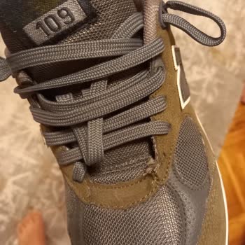 Bağcık Deliği Kırılan New Balance Ayakkabıda Üretim Hatası Reddi Ve Çözüm İsteği