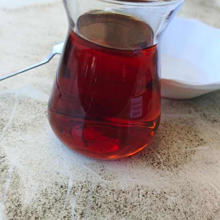 Edremit Alsancak'ta 70 Liraya Çay: Aşırı Pahalı Ve Haksız