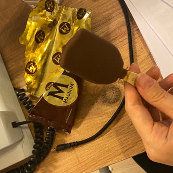 Magnum Classic Dondurmasının Yarı Miktarı Eksik Ve Şekilsiz