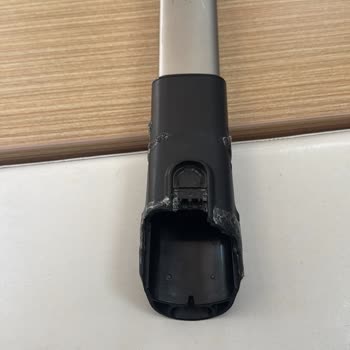 Garanti Kapsamındaki Philips Süpürge Parçası Kırıldı, Servis Ücret Talep Ediyor
