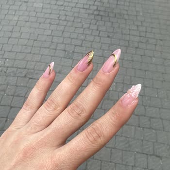 Hijyen Kurallarına Uymayan Ve Aşırı Ücret Talep Eden Baby Doll Nail Art Şikayeti