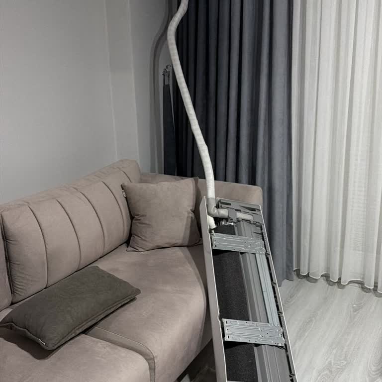 Duvar Tipi Klimanın Duvarı Koptuğu Ve Düşerek Hayati Tehlike Yaratması