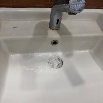 Kurşunlu Yolundaki Opet İstasyonunda Tuvalet Ve Lavabo Hijyeni Acilen İyileştirilmeli