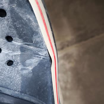 Epttavm Kalitesiz Terlik: Yapışkan Yerleri Açıldı ve Çoraba Renk Veriyor