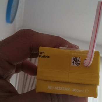 BİM Şubesinde Son Kullanma Tarihi Olmayan Süt