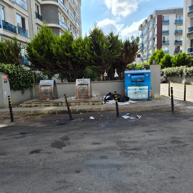 Tuzla Port Life Çöp İstasyonlarındaki Kötü Koku Ve Temizlik İsteği
