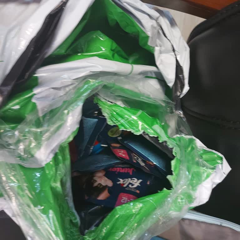 Koli Bozuldu, Mama Sızdı Ve Eksik Teslim Edildi
