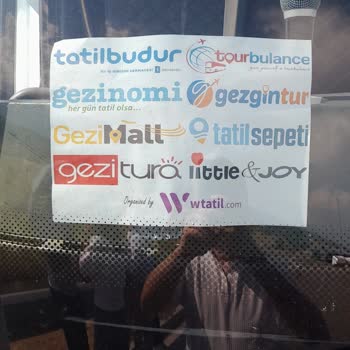 Gezinomi Bakımsız Otobüs Ve Umursamaz Rehber Nedeniyle Turda Yaşanan Büyük Mağduriyet