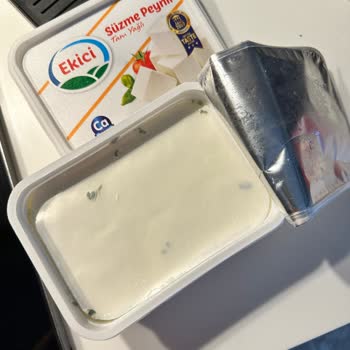 Ekici Markalı Peynirde Son Kullanma Tarihi Geçmemiş Olmasına Rağmen Küflenme