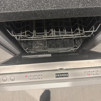 Franke Bulaşık Makinesinde Kadeh İşareti Sorunu Ve Servis Talebi