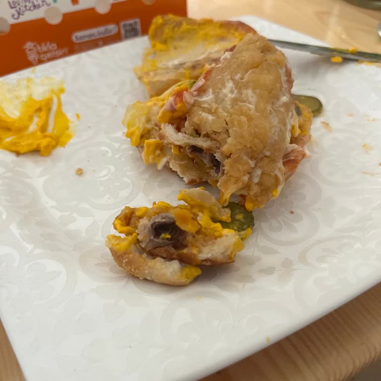 Popeyes Hamburgerinde Sert Yabancı Madde, Diş Ağrısı Ve İade Reddi