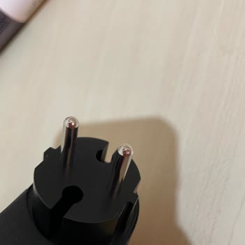 Dyson Co-anda 2X Ürünün Çizik Ve Deforme Fişiyle Gelen Kullanılmış İmaj Şikayeti