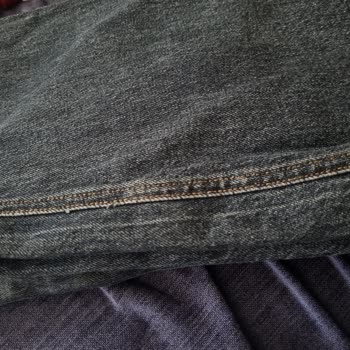 Yeni Alınan Kot Pantolon Kusurlu Ve Mağaza Yardımcı Olmadı