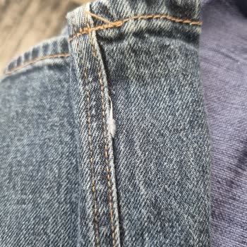 Yeni Alınan Kot Pantolon Kusurlu Ve Mağaza Yardımcı Olmadı