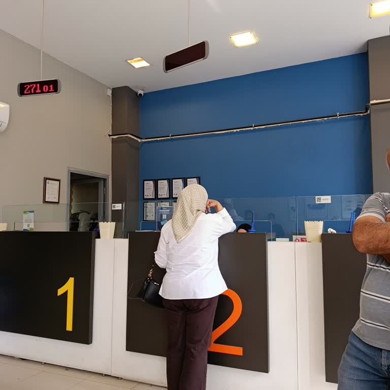 Aksa Doğal Gaz Kadirli Şubesinde Personel Eksikliği Müşterileri 3 Saat Bekletiyor