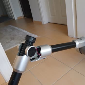 Vestel S70G Dikey Süpürge Gövdesi Normal Kullanımda Aniden Kırıldı